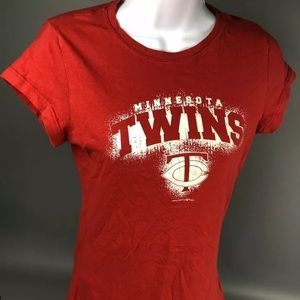 Twins Baseball T-Shirt Women’s Medium Red slim fit